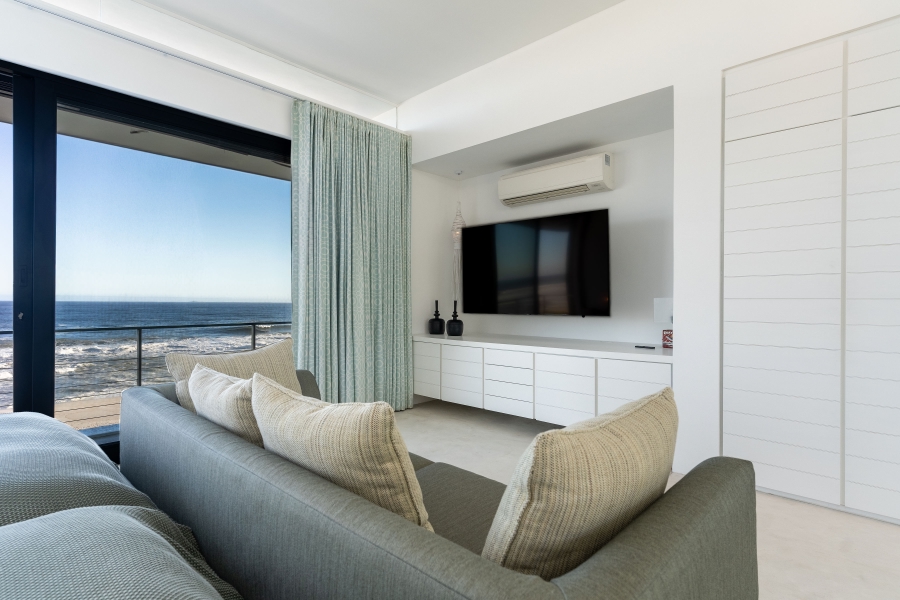 6 Bedroom Property for Sale in Yzerfontein Western Cape